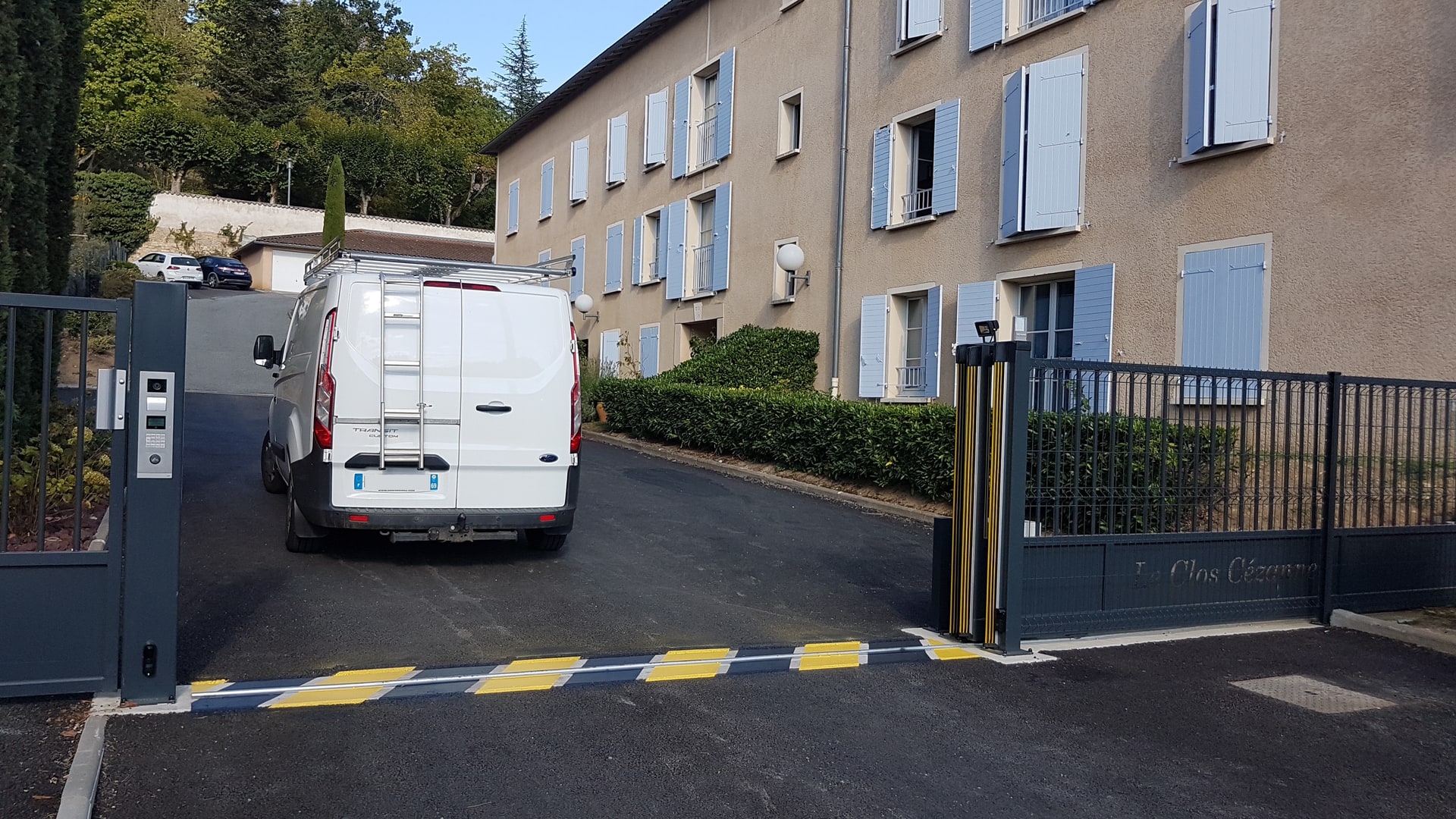 Maintenance portails et portes automatiques — THERA ProAccess